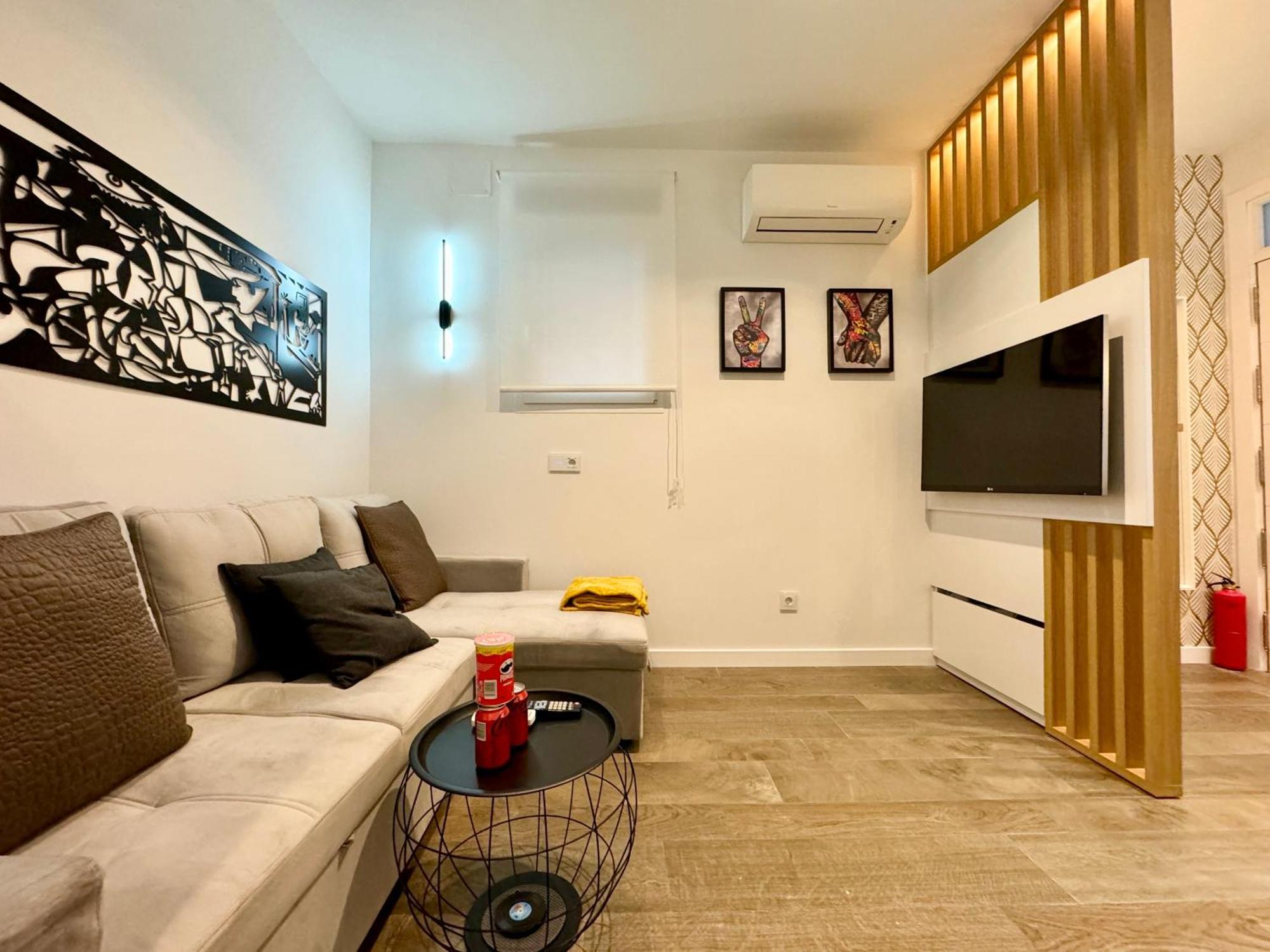 Luxury Flat Center Full Equipe Non Touristic * Madrid